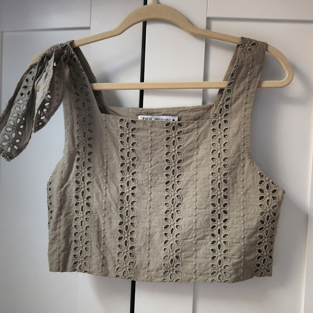 Zara Green Eyelet Crop Top